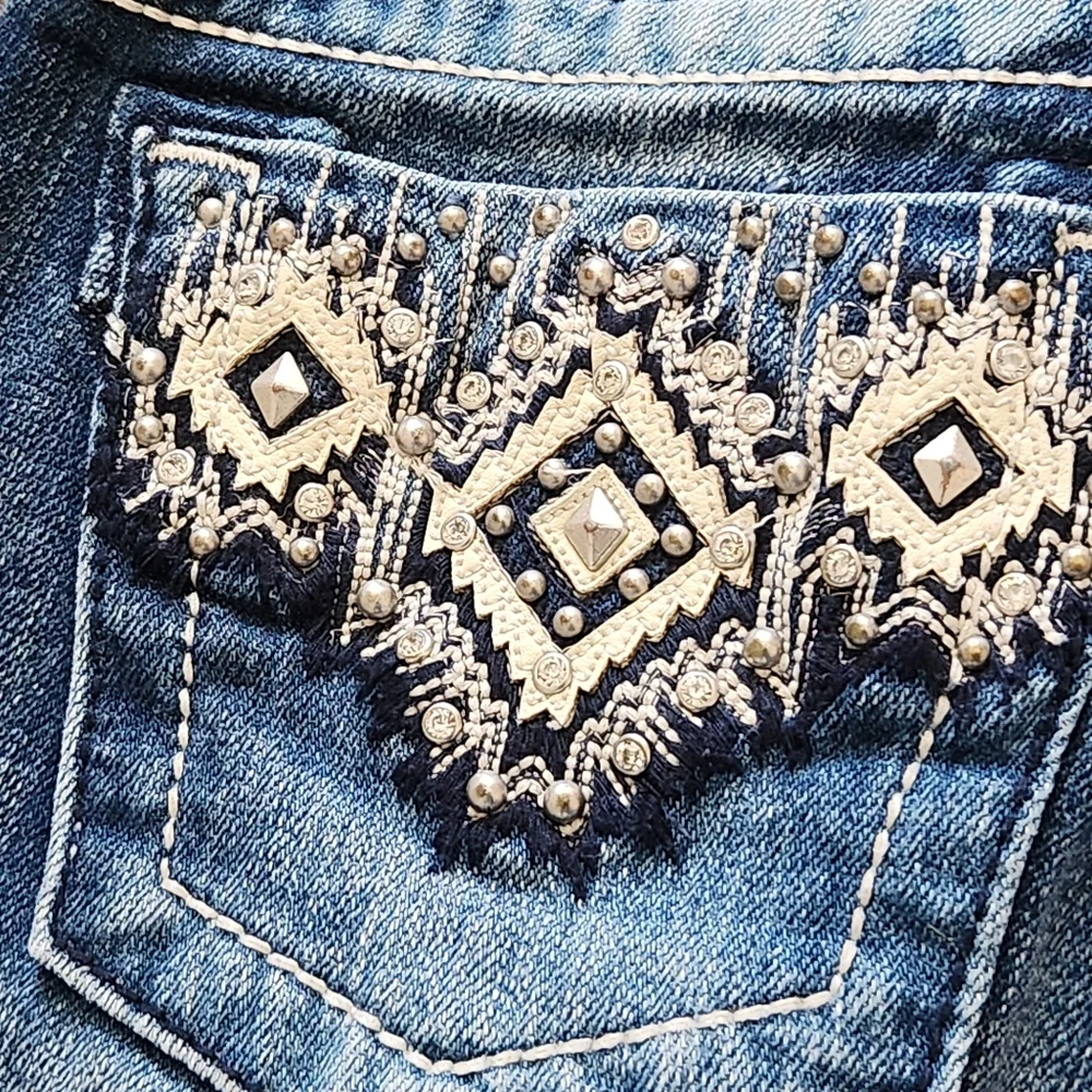 MISS ME Women's Bermuda Shorts Size 14 Blue Denim Cutoffs Rhinestones Bling - Picture 6 of 12